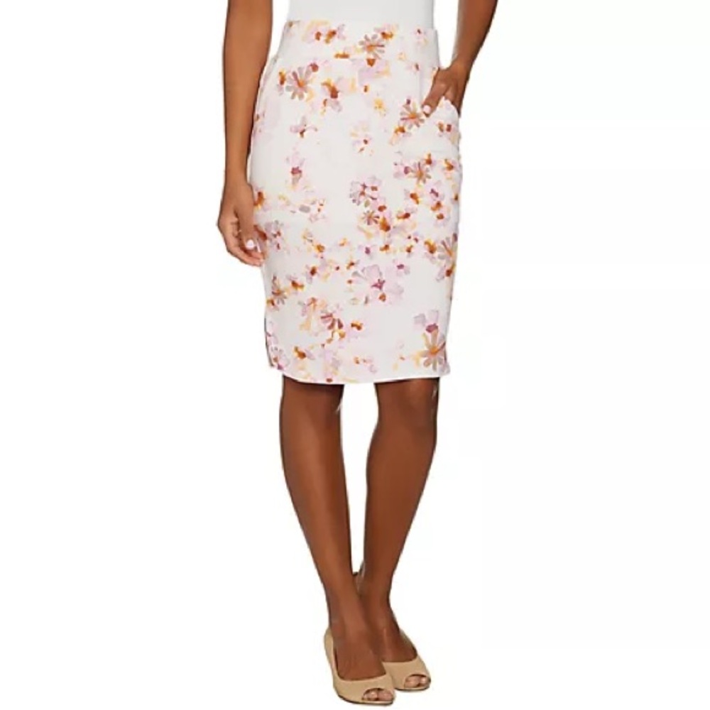 🎈3/$25🎈NWOT LOGO by Lori Goldstein French Terry Printed Skirt